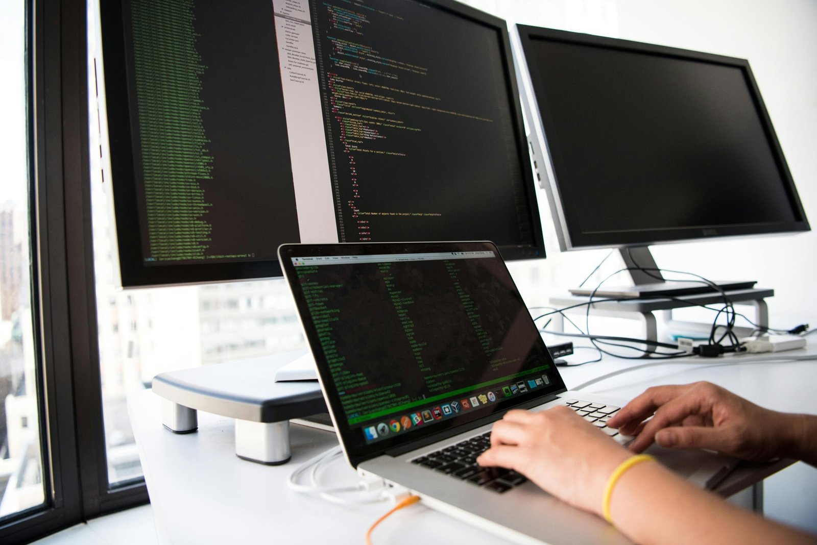 The Role of Blockchain Technology Beyond Cryptocurrency: A Foundation for Transparent, Decentralized Innovation